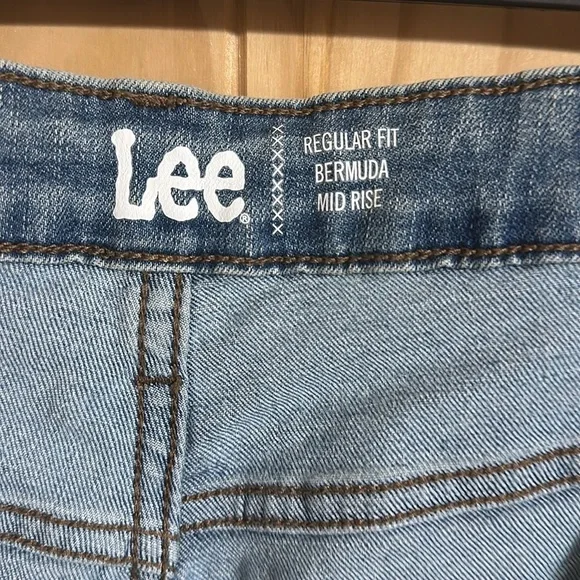 LEE Blue Denim Regular Fit Bermuda Mid Rise Stretch - Picture 4 of 5